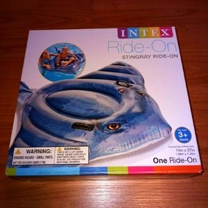 INTEX Ride-On STINGRAY Floaty 74"×57"